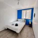 Апартаменты Spacious 2 Bedrooms With Parking To Port Of