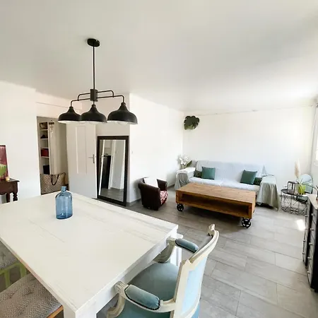 Appartement Spacious 2 Bedrooms With Parking To Port Of *